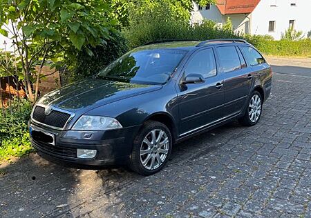 Skoda Octavia Combi 2.0 TDI DSG Laurin & Klement L...