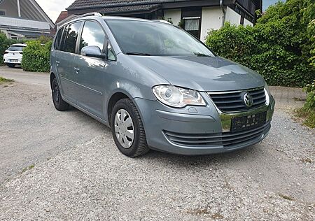VW Touran Volkswagen 2.0 TDI DPF United TüV/2.Hd/AHK Schwenkb.