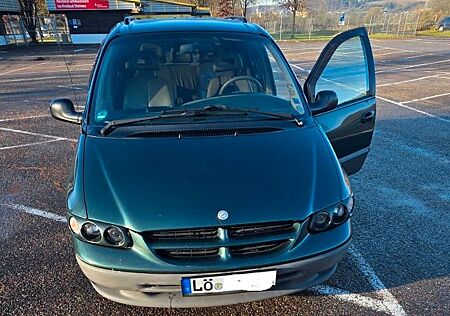 Chrysler Voyager LE 3.3 V6 Auto LE