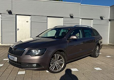 Skoda Superb 2.0 TDI 125kW G tec DSG 4x4 Eleg. Com...