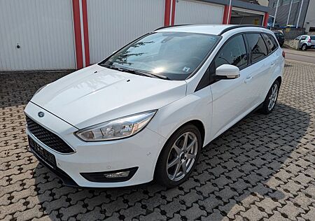 Ford Focus Turnier Business *1.Hand*Zahnriemen NEU*