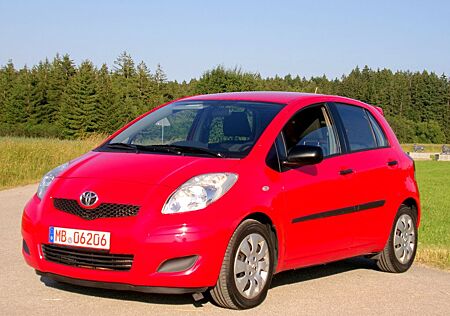 Toyota Yaris Cool 1,3 Service+Bremsen NEU, TÜV 4/27!!!
