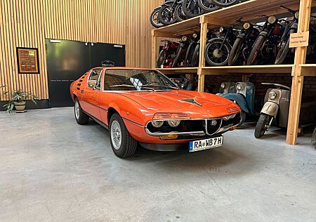 Alfa Romeo Montreal