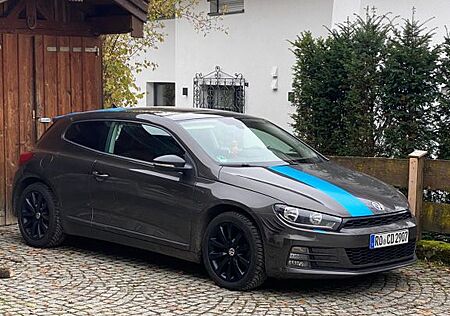 VW Scirocco Volkswagen 2.0 TDI BlueMotion Technology