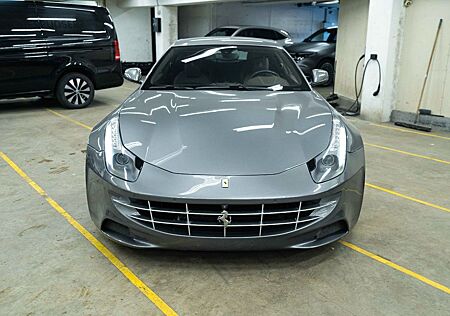 Ferrari FF -