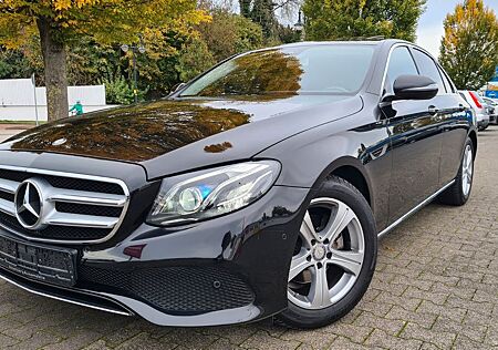 Mercedes-Benz E 220 E 220dAVATG+PANORAM+LED+MULTIB+LEDER+KAM+NAV+AHK