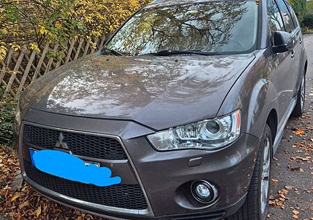 Mitsubishi Outlander 2.2,Rückfahrkam.,Navi,Allrad,7Sitzer