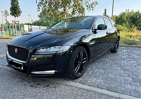 Jaguar XF 20d 180PS Portfolio Sportbrake Automatik ...