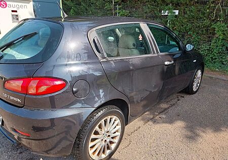Alfa Romeo 147 1.6 16V TS AMICA AMICA