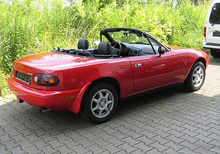 Mazda MX-5 1997-er -NA, original 9250km (!), neuwertig
