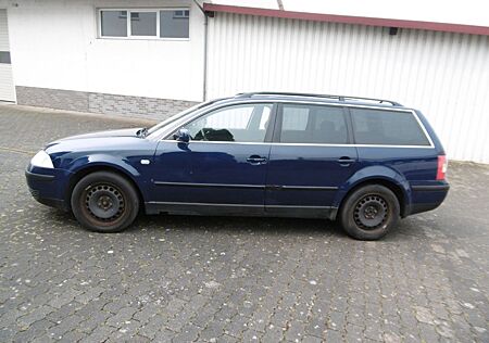 VW Passat Variant Volkswagen 2.3 V5 Highline Variant