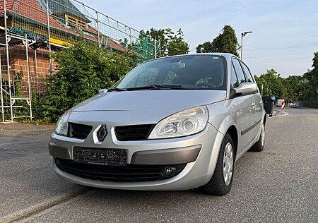 Renault Scenic 1.6 16V Privilege Expression