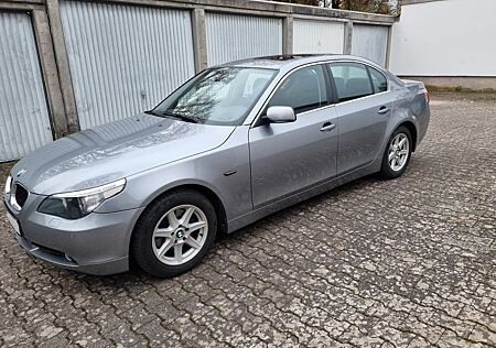 BMW 520d -gepflegtes Rentnerfahrzeug