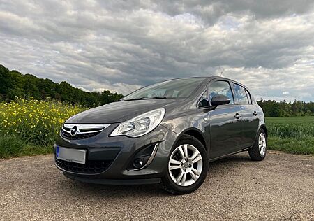 Opel Corsa 1.4 Satellite 74kW 2011 CarPlay