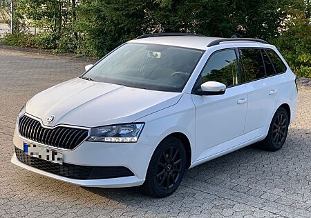 Skoda Fabia 1.0l TSI Combi,NAVI,Bluetooth,PDC,SHZ,8fac