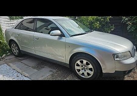 Audi A4 2.0 - zu Verkaufen
