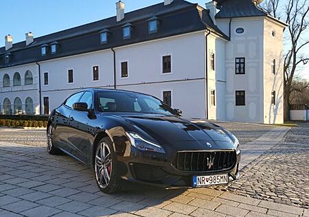 Maserati Quattroporte 3.0 V6 Diesel -