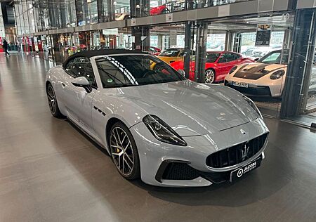 Maserati GranCabrio 3.0 V6 Trofeo Auto Köln Bluetooth