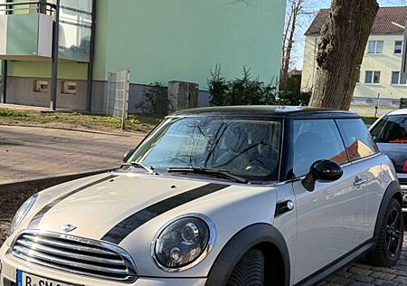 Mini Cooper Clubman Cooper - Rennstreifen - 122 Ps - PanoramaDach