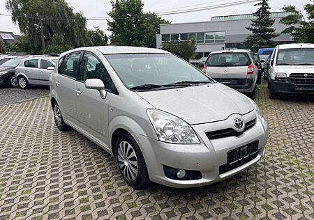 Toyota Corolla Verso 2.2 D-4D Sol 7 Sitz AHK HU