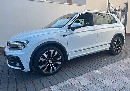 VW Tiguan Volkswagen 2.0 TDI Highline 4Motion BlueMotion
