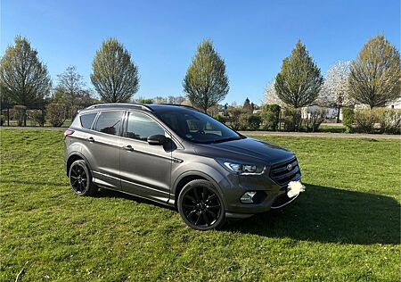 Ford Kuga 2,0 TDCi 4x4 179PS|ST|AUT|PANO|SOUND