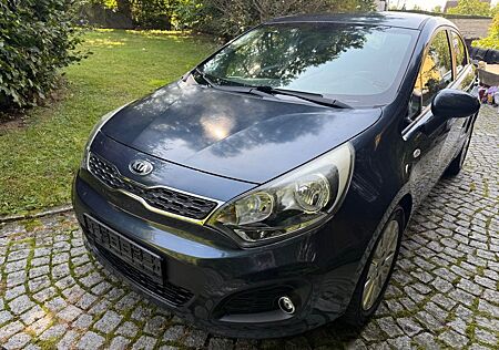 Kia Rio 1.2 FIFA World Cup Edition