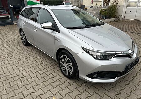 Toyota Auris Touring Sports Hybrid Design Edition