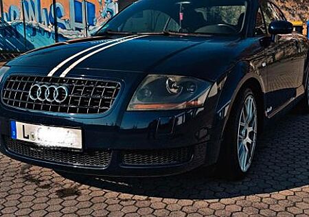 Audi TT Coupe 1.8T 132 kW -