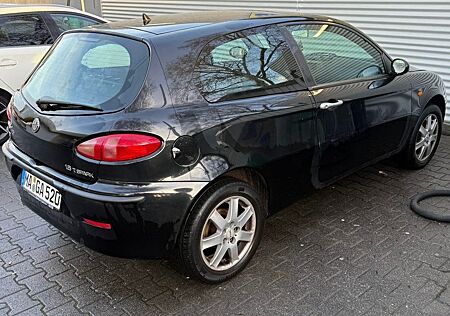 Alfa Romeo 147 1.6 16V T.Spark