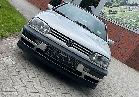 VW Golf Volkswagen 1.8 Cabrio