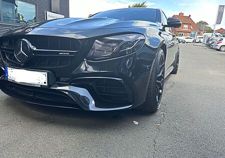 Mercedes-Benz E 63 AMG Mercedes-AMG E 63 S 4MATIC+ Autom. ...