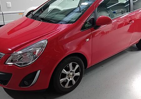 Opel Corsa Sondermodel Satellite, AHK abnehmbar