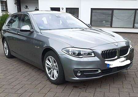 BMW 520d Touring Lux Head-up LED AHK Leder Vollaus