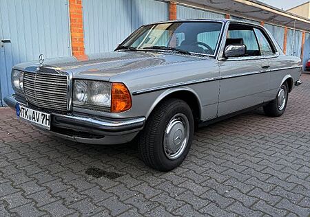 Mercedes-Benz 230 230CE