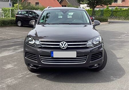 VW Touareg Volkswagen 3.0 V6 TDI Tiptronic BlueMotion Tech
