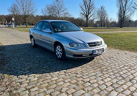 Opel Omega 2.2