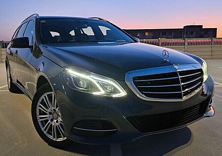 Mercedes-Benz E 250 BlueTEC 4MATIC T ELEGANCE Autom. ELEGANCE