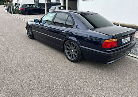 BMW 740i Auto