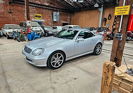 Mercedes-Benz SLK 230