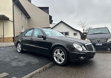 Mercedes-Benz E 320 CDI AVANTGARD LAUREUS . 1.HAND . PANORAMA.