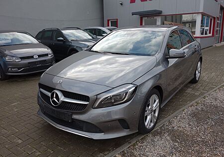 Mercedes-Benz A 220 A -Klasse CDI / d BlueEfficiency Automatik