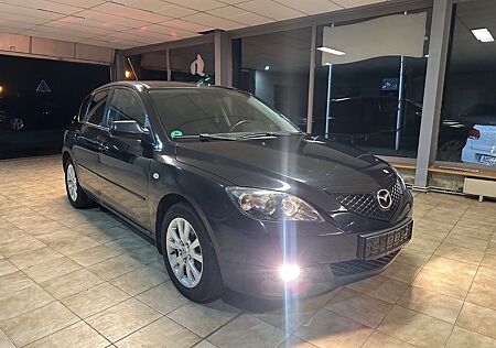 Mazda 3 Lim. 1.6 Sport Active mit neu tüv