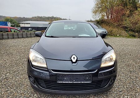 Renault Megane III Lim. 5-trg. Je t'aime