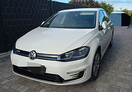 VW Golf Volkswagen e-