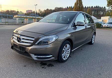 Mercedes-Benz B 180 B -Klasse XENON-NAVI-AHK