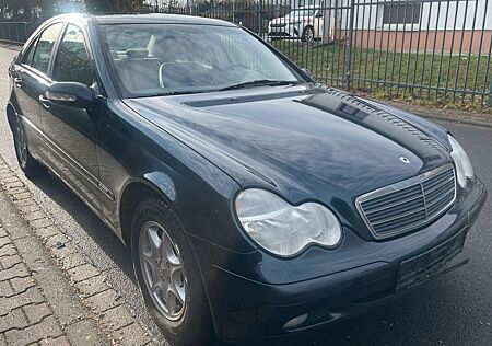 Mercedes-Benz C 200 KOMPRESSOR CLASSIC+Aut+Klima+Alu