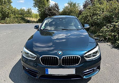 BMW 118d Sport Line in Midnight Blue