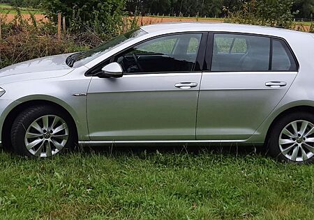 VW Golf Volkswagen e- 2015 Wärmepumpe Nichtraucher unfallfrei