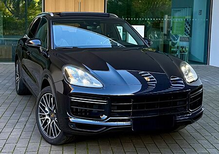 Porsche Cayenne Turbo/21-S,Matrix,AHK,HAL,Pano,Bose,Soft